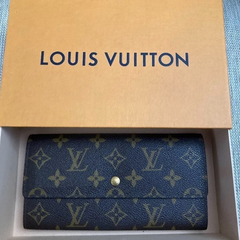Louis Vuitton Monogram Portefeiulle Sarah Long Bifold Wallet